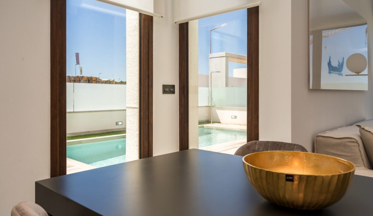 12_LAGUNA_BEACH5e1484f005c20