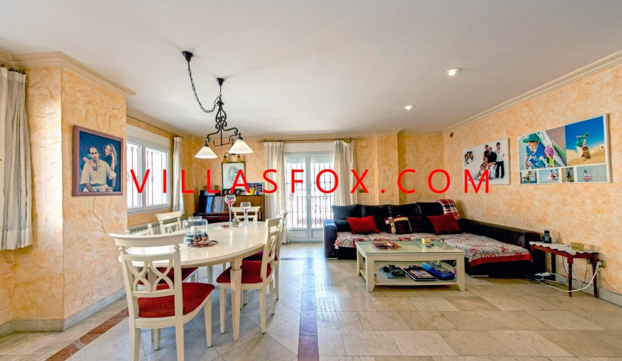 1331_17_san_miguel_de_salinas_townhouse_in_town_centre_by_villas_fox_best_estate_agents_61102ebf85a1b