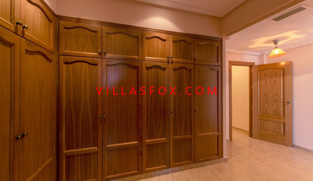 1332_34_san_miguel_de_salinas_townhouse_in_town_centre_by_villas_fox_best_estate_agents_6110329989a3b