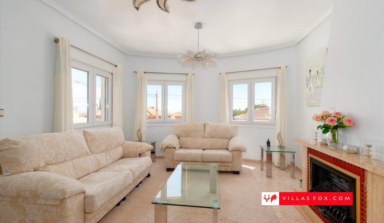 1360_03-villas_maria_las_comunicaciones_san_miguel_de_salinas_luxury_villa_for_sale-30