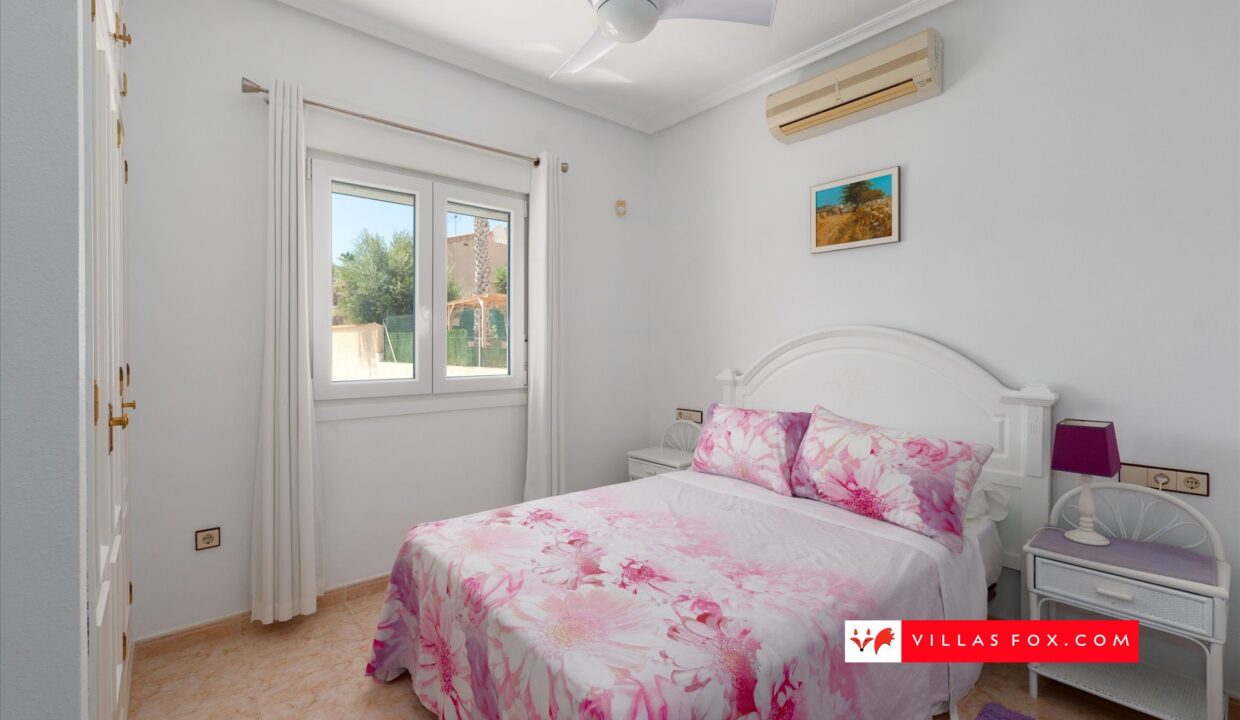 1360_09-villas_maria_las_comunicaciones_san_miguel_de_salinas_luxury_villa_for_sale-06