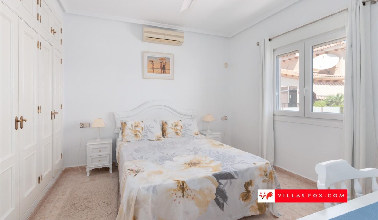 1360_11-villas_maria_las_comunicaciones_san_miguel_de_salinas_luxury_villa_for_sale-02