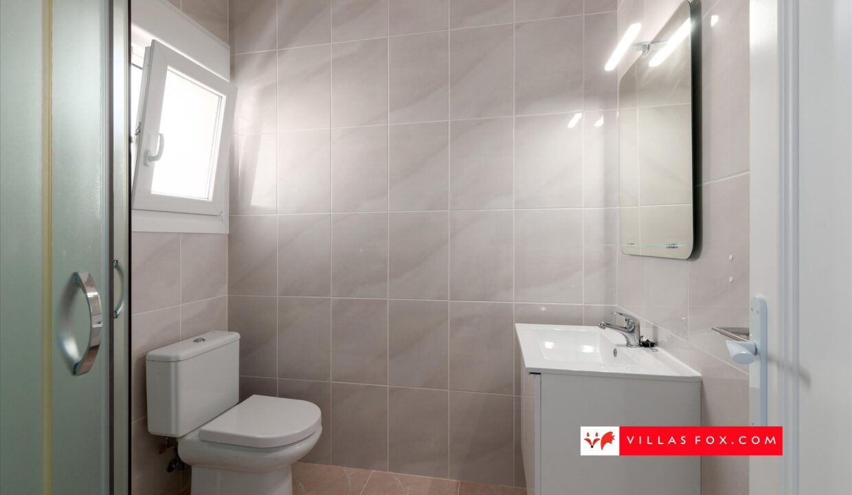 1360_12-villas_maria_las_comunicaciones_san_miguel_de_salinas_luxury_villa_for_sale-03