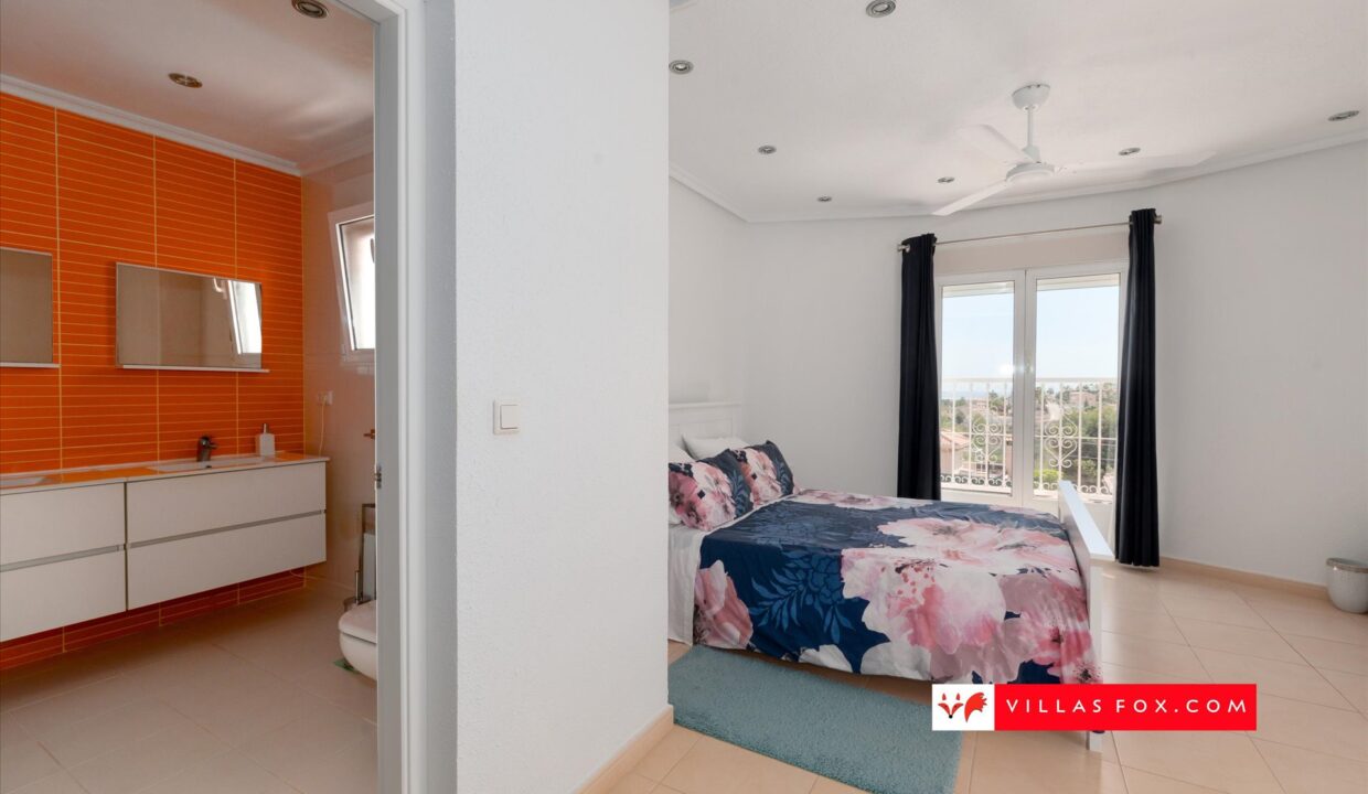 1360_20-villas_maria_las_comunicaciones_san_miguel_de_salinas_luxury_villa_for_sale-12