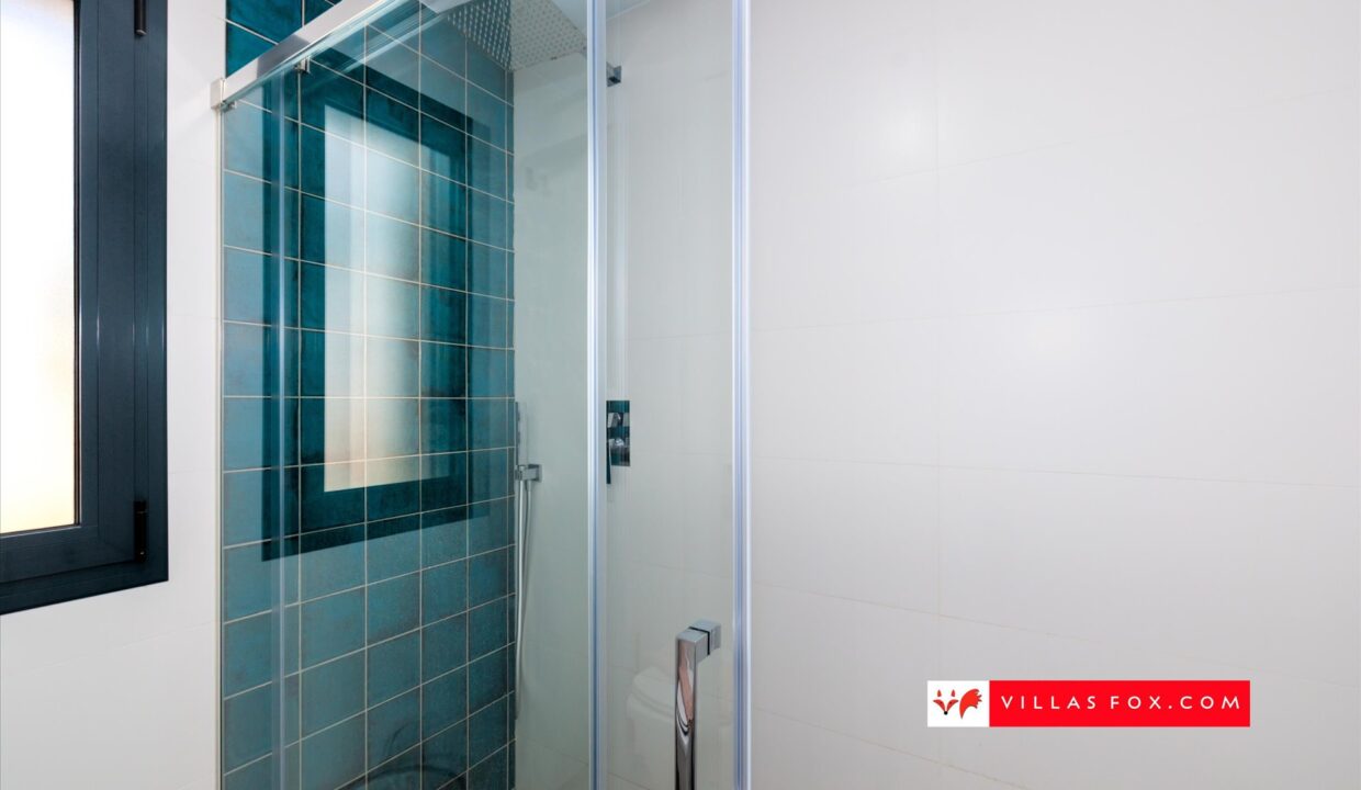 1368_13-luxury_3-bedroom_top-floor_apartment_for_sale_san_miguel_de_salinas-05
