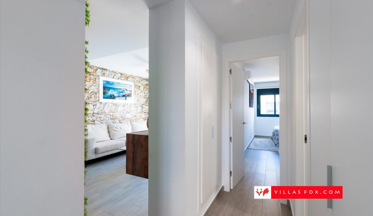 1368_16-luxury_3-bedroom_top-floor_apartment_for_sale_san_miguel_de_salinas-11