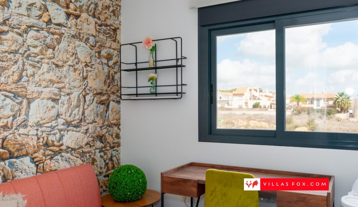 1368_18-luxury_3-bedroom_top-floor_apartment_for_sale_san_miguel_de_salinas-13