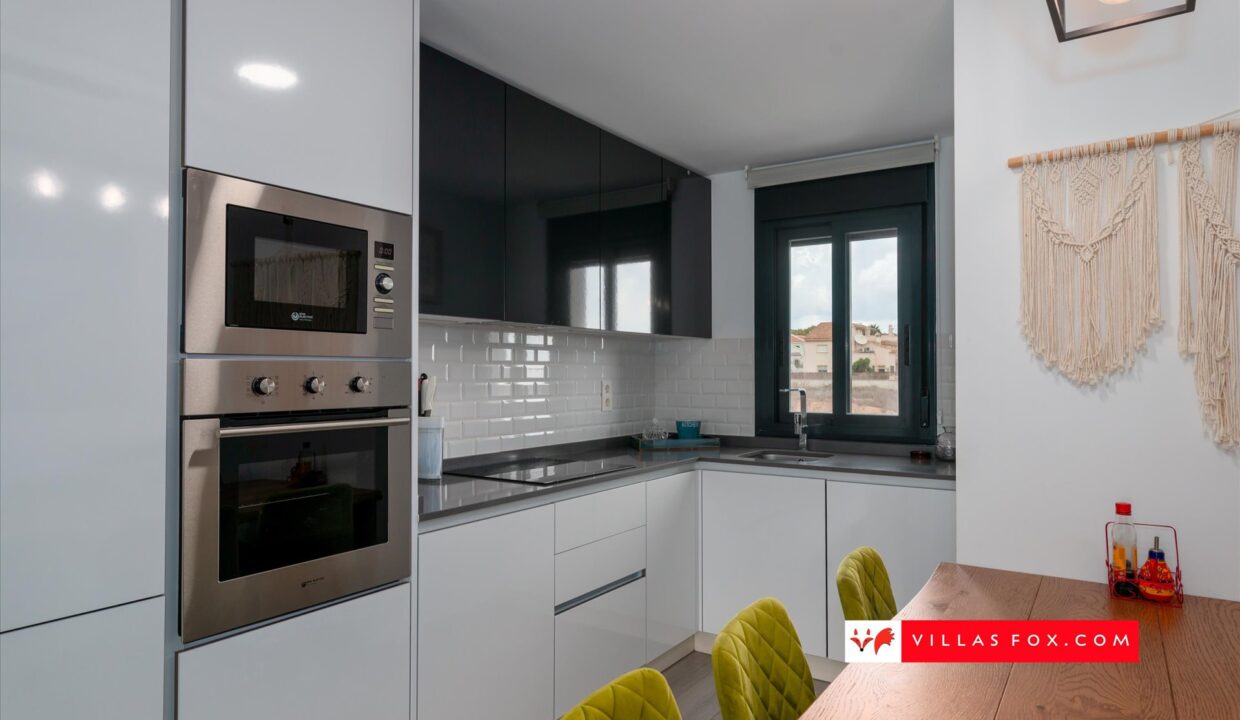 1368_20-luxury_3-bedroom_top-floor_apartment_for_sale_san_miguel_de_salinas-16