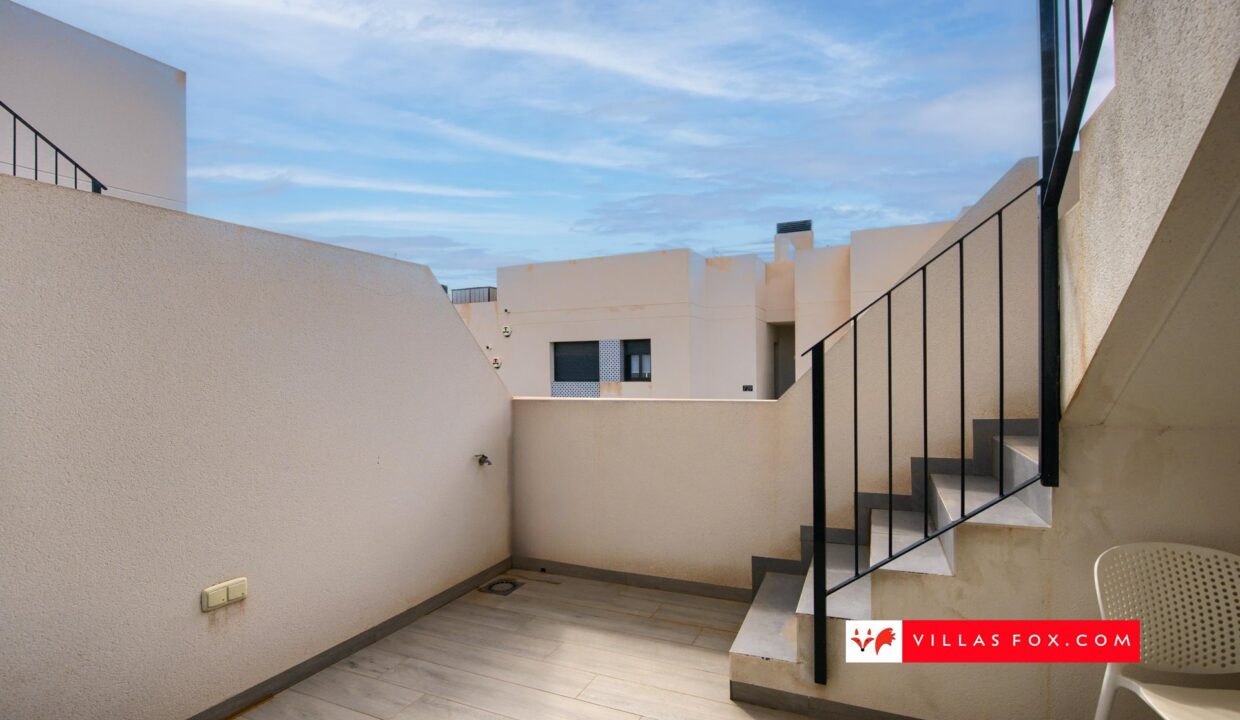 1368_25-luxury_3-bedroom_top-floor_apartment_for_sale_san_miguel_de_salinas-23