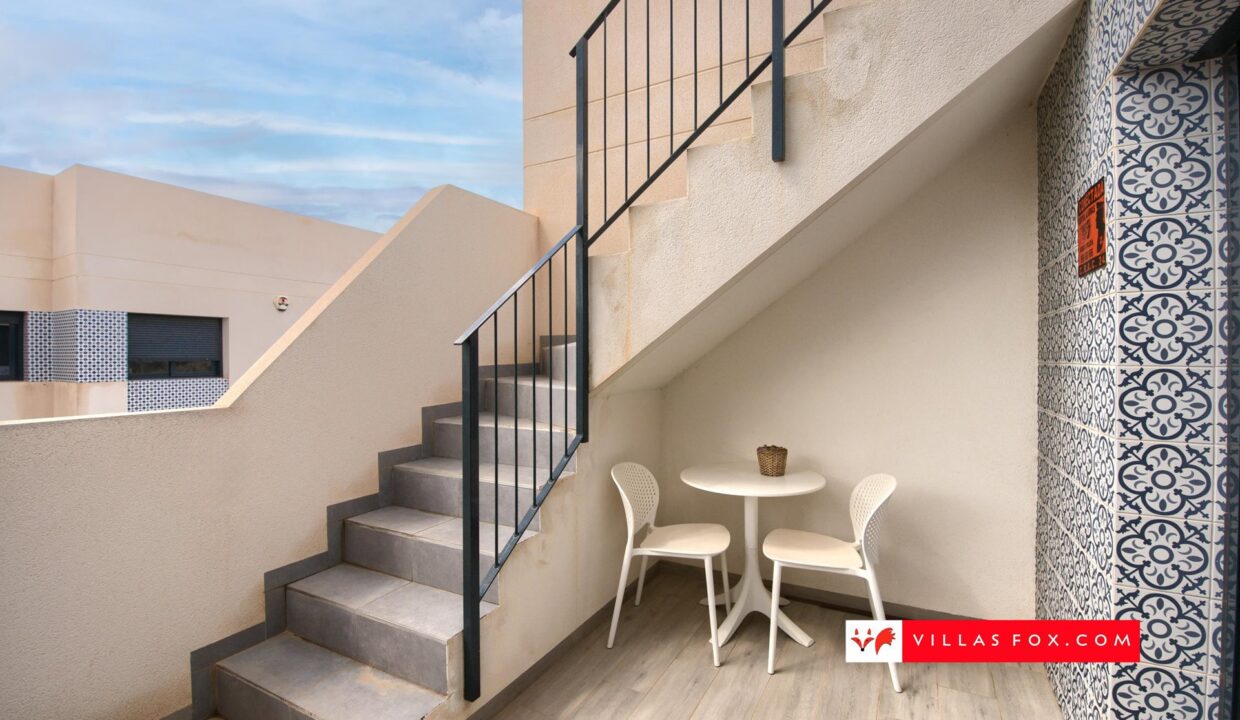 1368_26-luxury_3-bedroom_top-floor_apartment_for_sale_san_miguel_de_salinas-24