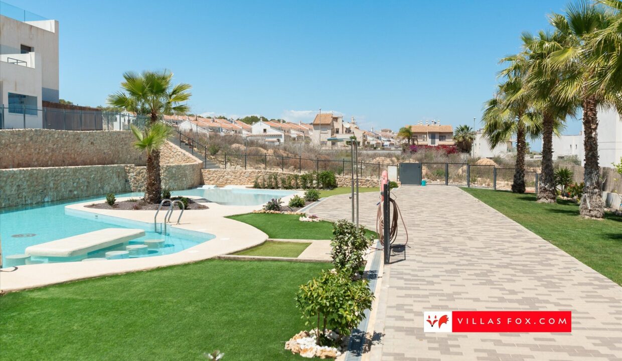 1368_37-luxury_3-bedroom_top-floor_apartment_for_sale_san_miguel_de_salinas-40