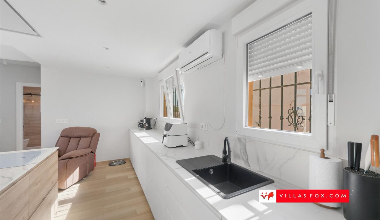 1369_14-lakeview_mansions_lo_rufete_san_miguel_de_salinas_luxury_villa_for_sale-07