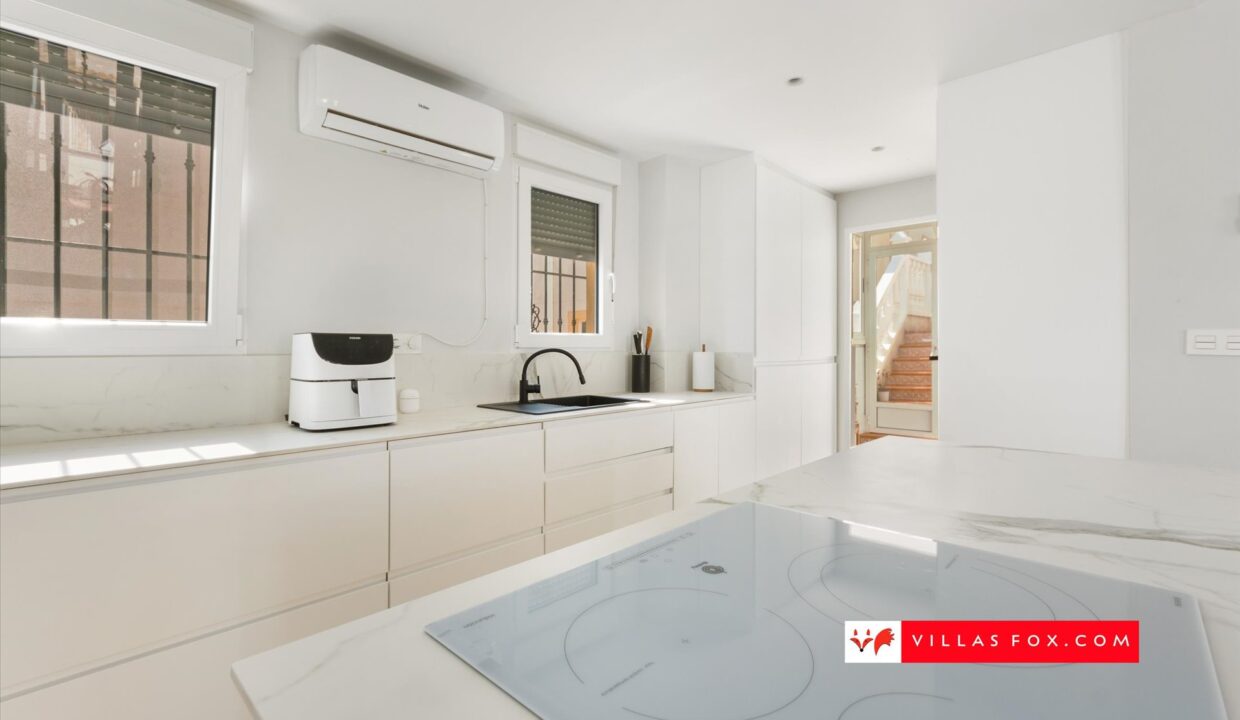 1369_15-lakeview_mansions_lo_rufete_san_miguel_de_salinas_luxury_villa_for_sale-16