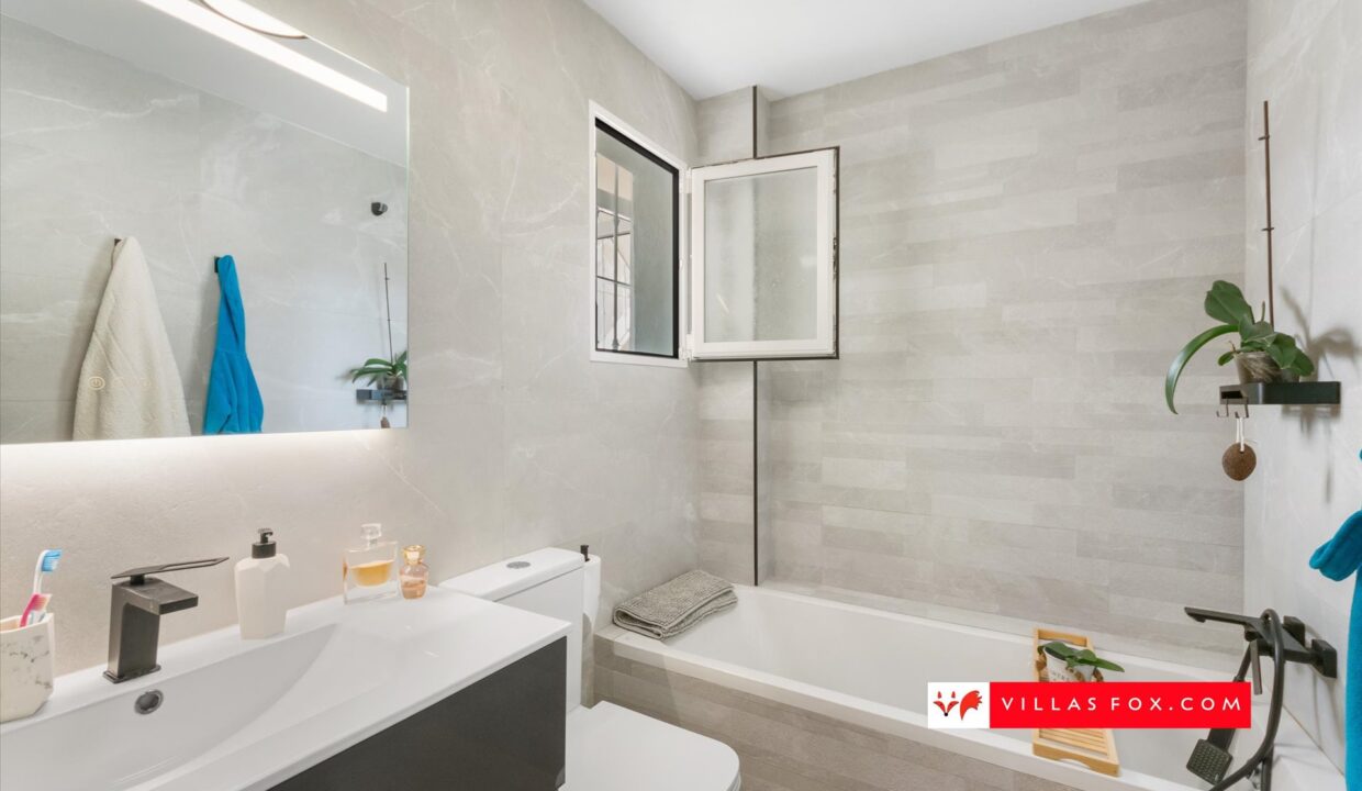 1369_20-lakeview_mansions_lo_rufete_san_miguel_de_salinas_luxury_villa_for_sale-18