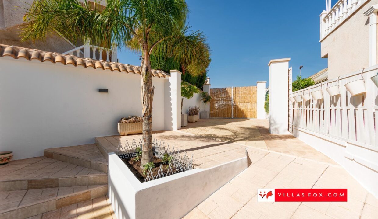 1369_39-lakeview_mansions_lo_rufete_san_miguel_de_salinas_luxury_villa_for_sale-37