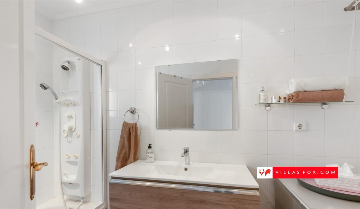 1373_04-san_miguel_de_salinas_top-floor_apartment_for_sale_costa_paraiso_ii_private_solarium-16