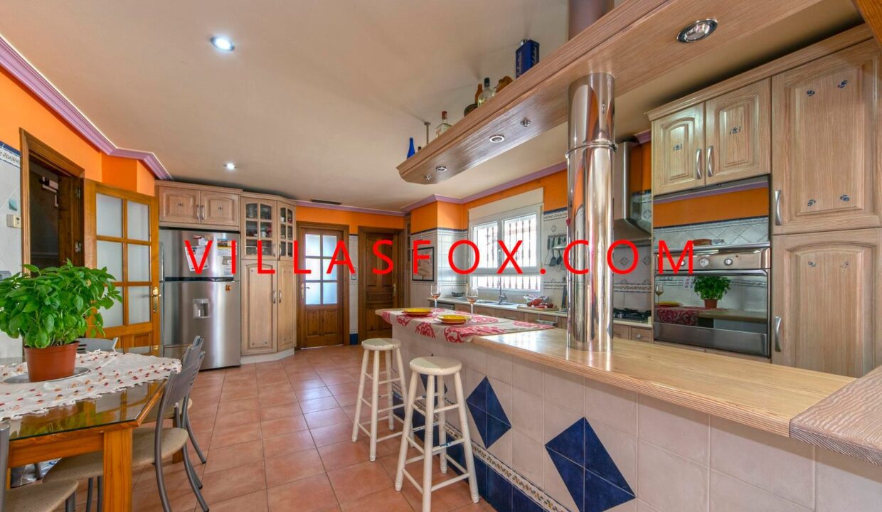 13_San_Miguel_de_Salinas_Townhouse_in_Town_centre_by_Villas_Fox_best_estate_agents_61102ebfd7cf7