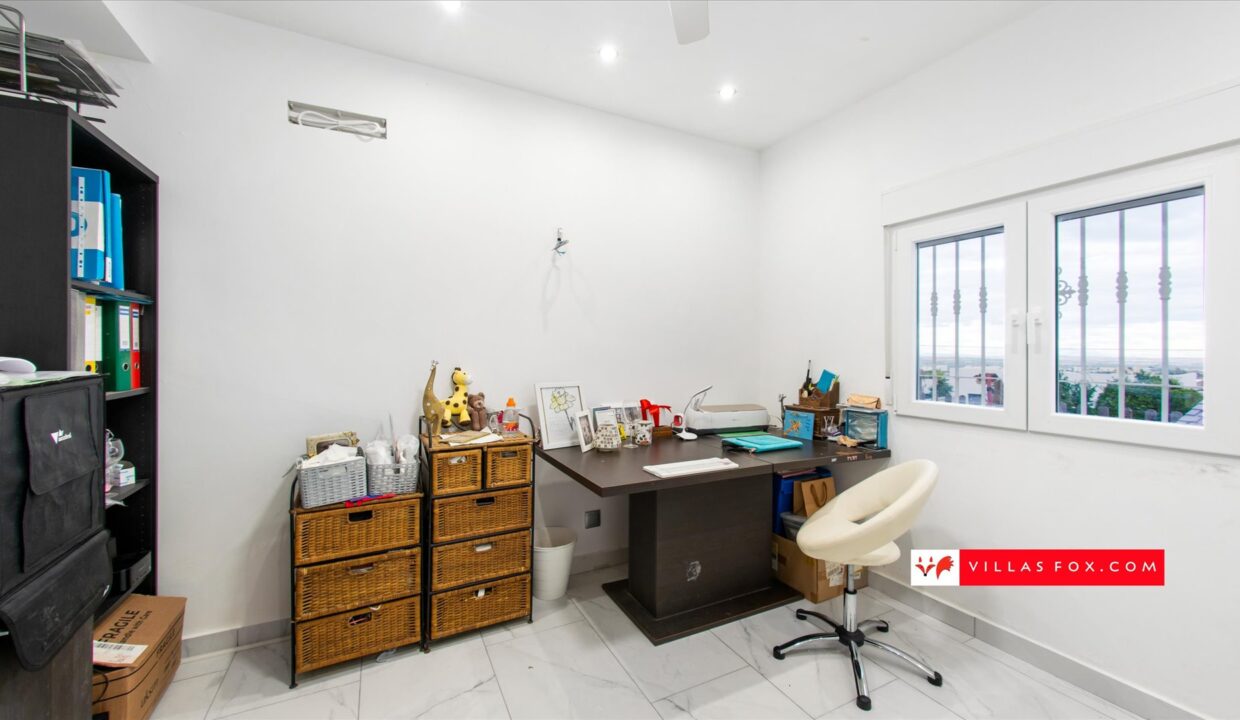1430_12-villas_mar__villa_for_sale_las_comunicaciones_san_miguel_de_salinas-06
