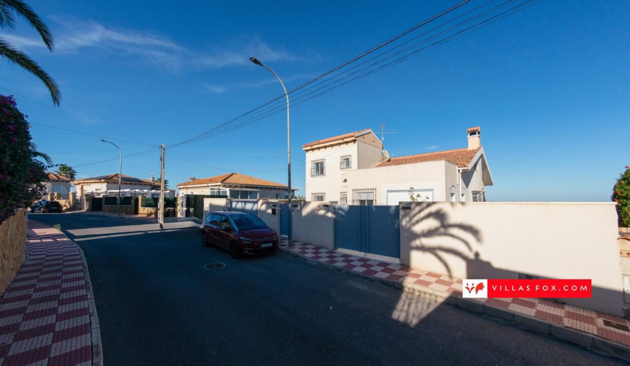 1430_15-villas_mar__villa_for_sale_las_comunicaciones_san_miguel_de_salinas-40