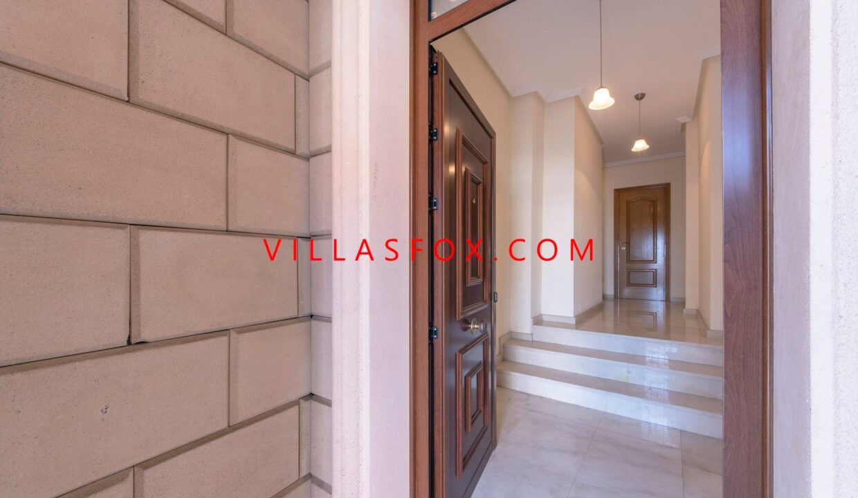 14_San_Miguel_de_Salinas_Townhouse_in_Town_centre_by_Villas_Fox_best_estate_agents_611032961868f