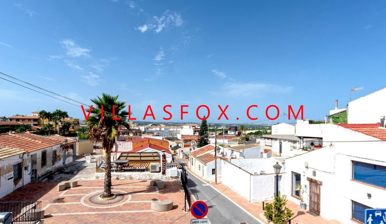 16_San_Miguel_de_Salinas_Townhouse_in_Town_centre_by_Villas_Fox_best_estate_agents_61102ebf801b3