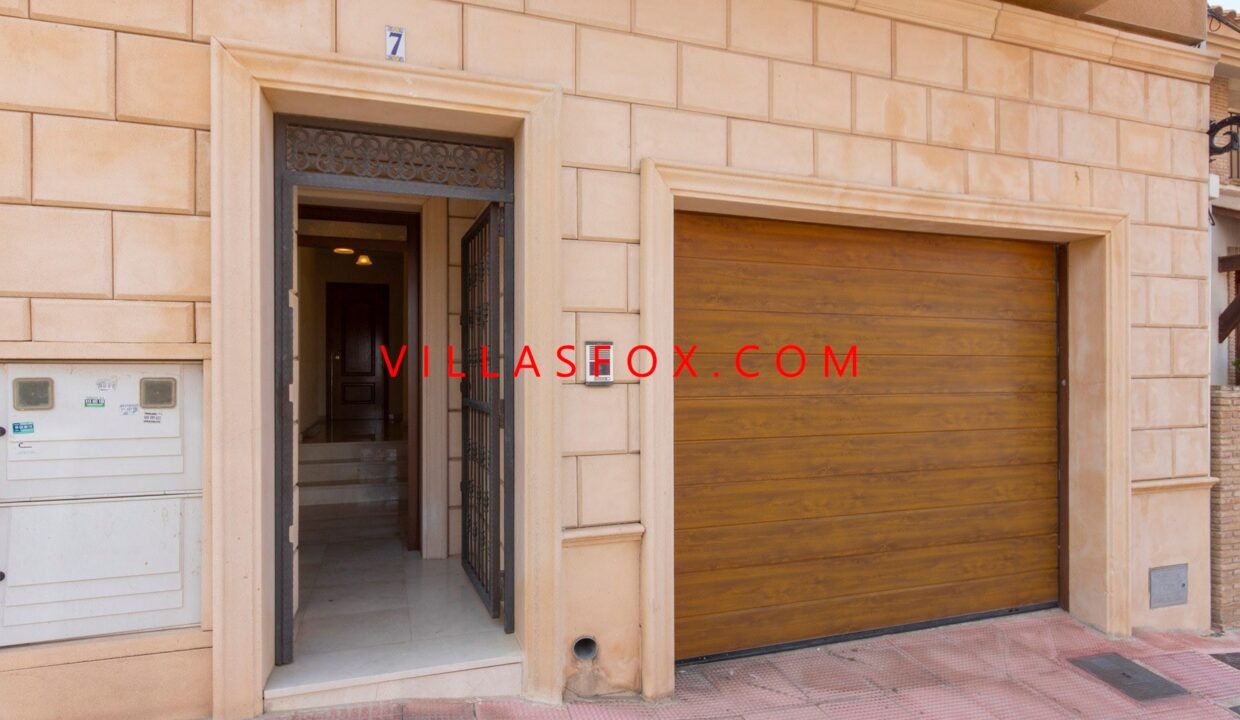 16_San_Miguel_de_Salinas_Townhouse_in_Town_centre_by_Villas_Fox_best_estate_agents_61103296568e8