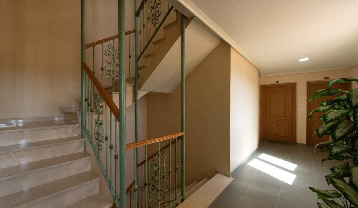 17_San_Miguel_de_Salinas_Apartment_in_Town_centre_by_Villas_Fox_best_estate_agents_616987a5b7c5f