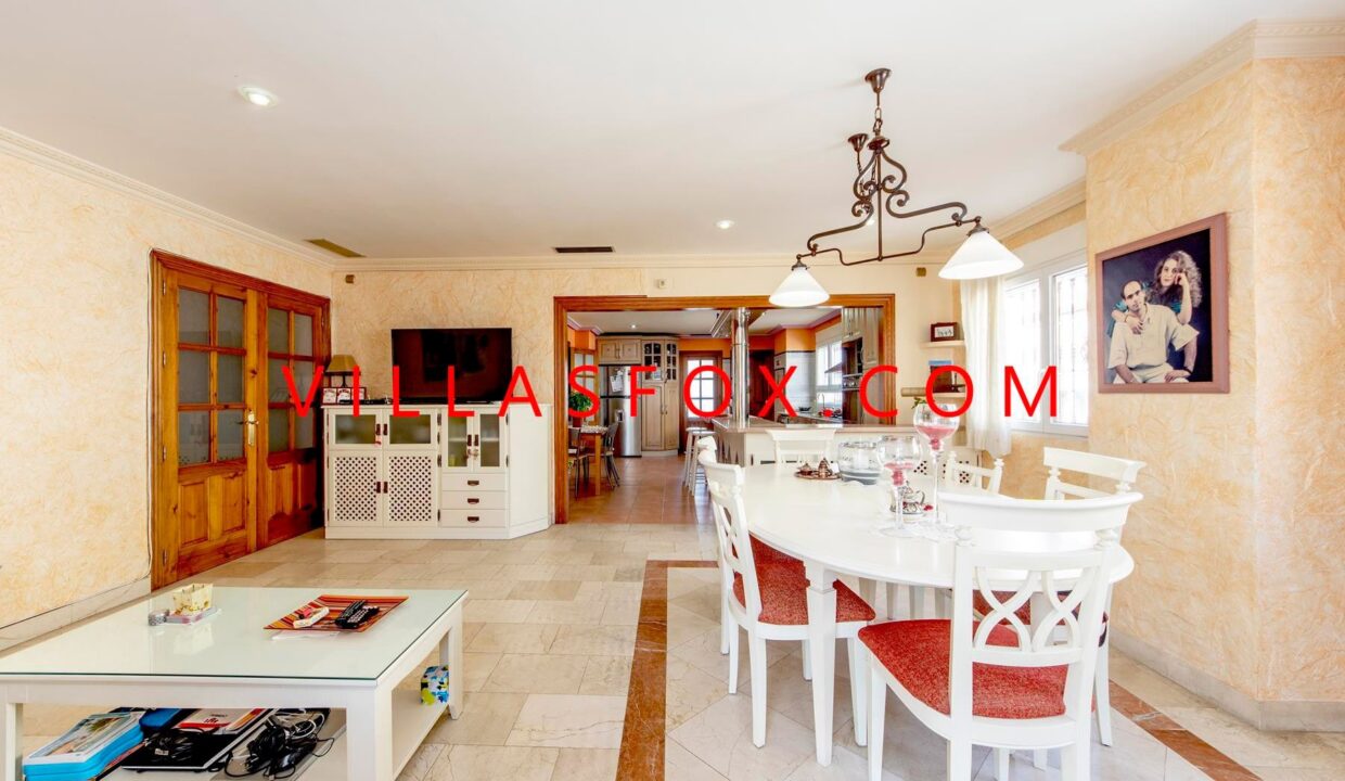 18_San_Miguel_de_Salinas_Townhouse_in_Town_centre_by_Villas_Fox_best_estate_agents_61102ec0171bb