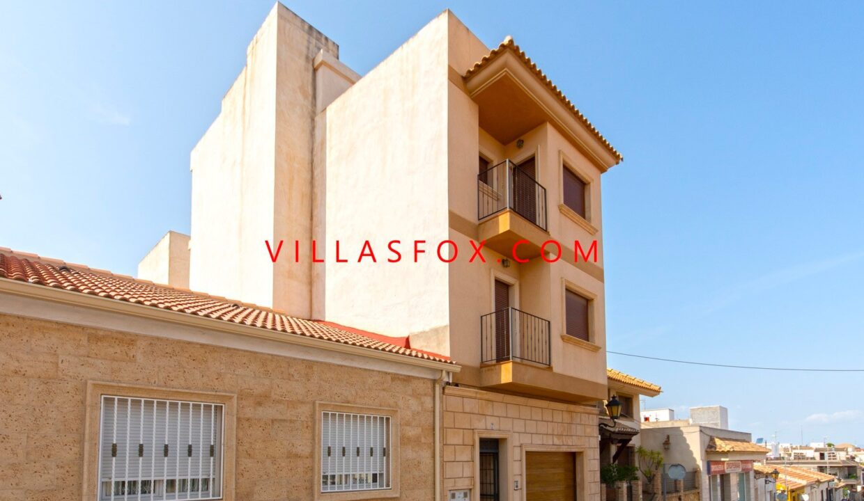 1_San_Miguel_de_Salinas_Townhouse_in_Town_centre_by_Villas_Fox_best_estate_agents_6110325cee095