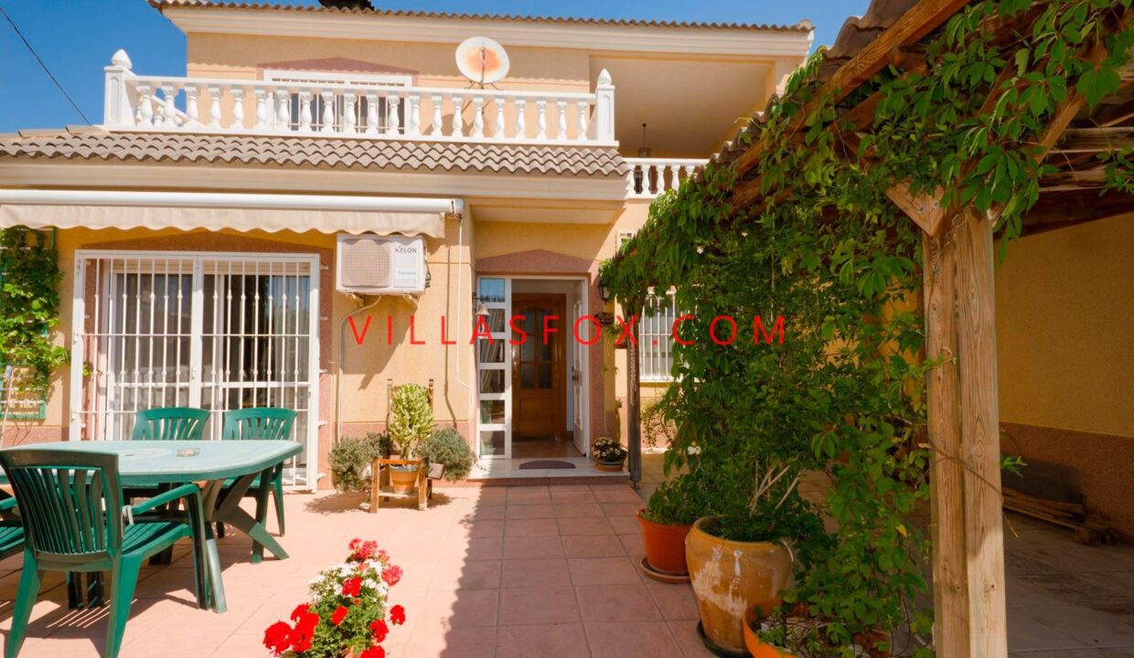 1_San_Miguel_de_Salinas_Villa_in_Town_centre_by_Villas_Fox_best_estate_agents_61103f7a624b7