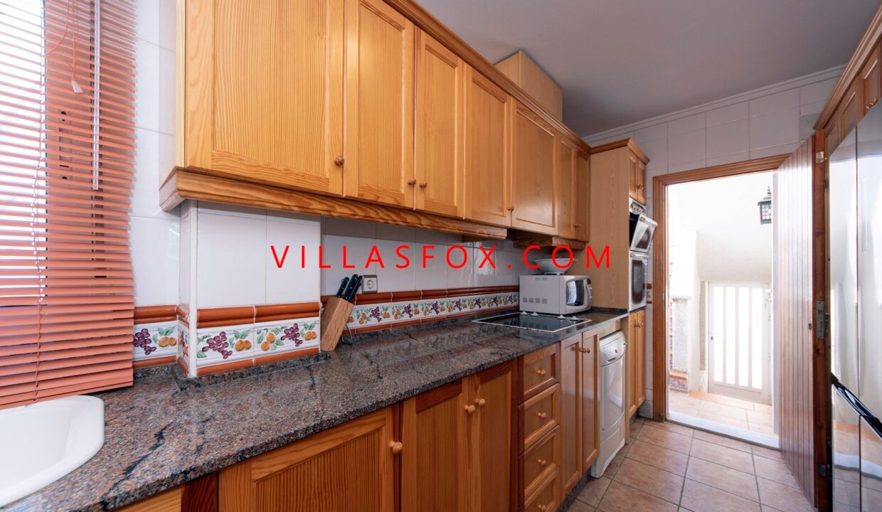 21_San_Miguel_de_Salinas_Detached_Villa_in_Lakeview_Mansions_by_Villas_Fox_best_estate_agents_610ff4d0e1e58