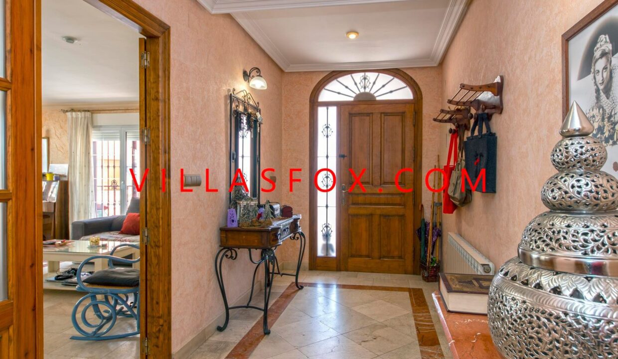 21_San_Miguel_de_Salinas_Townhouse_in_Town_centre_by_Villas_Fox_best_estate_agents_61102ec0cd96a