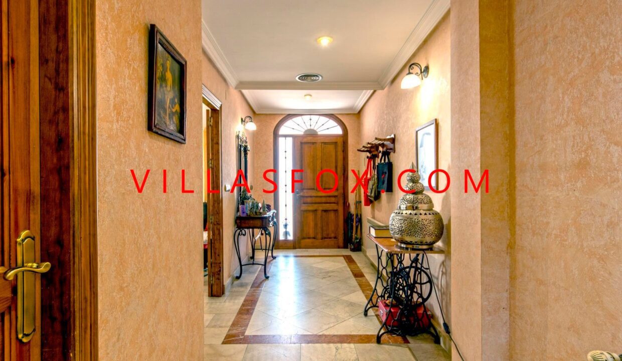 22_San_Miguel_de_Salinas_Townhouse_in_Town_centre_by_Villas_Fox_best_estate_agents_61102ec10d395