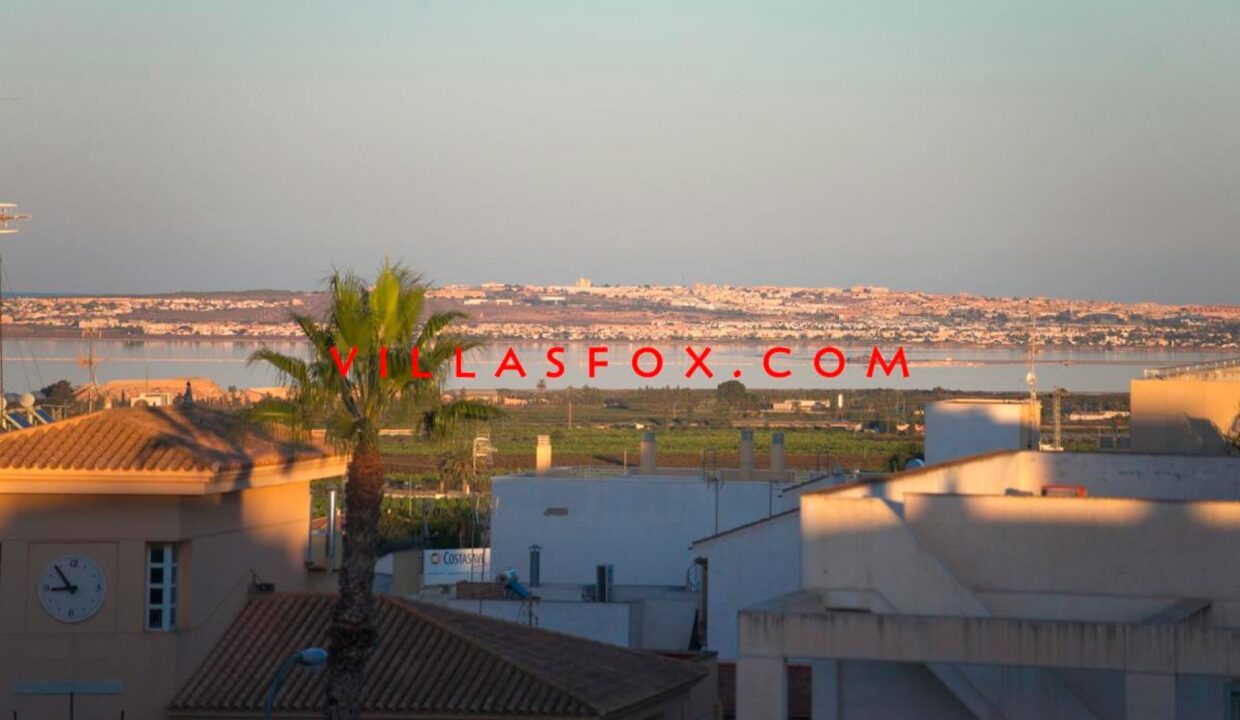 24_San_Miguel_de_Salinas_Apartment_in_Town_centre_by_Villas_Fox_best_estate_agents_6158990bd5383