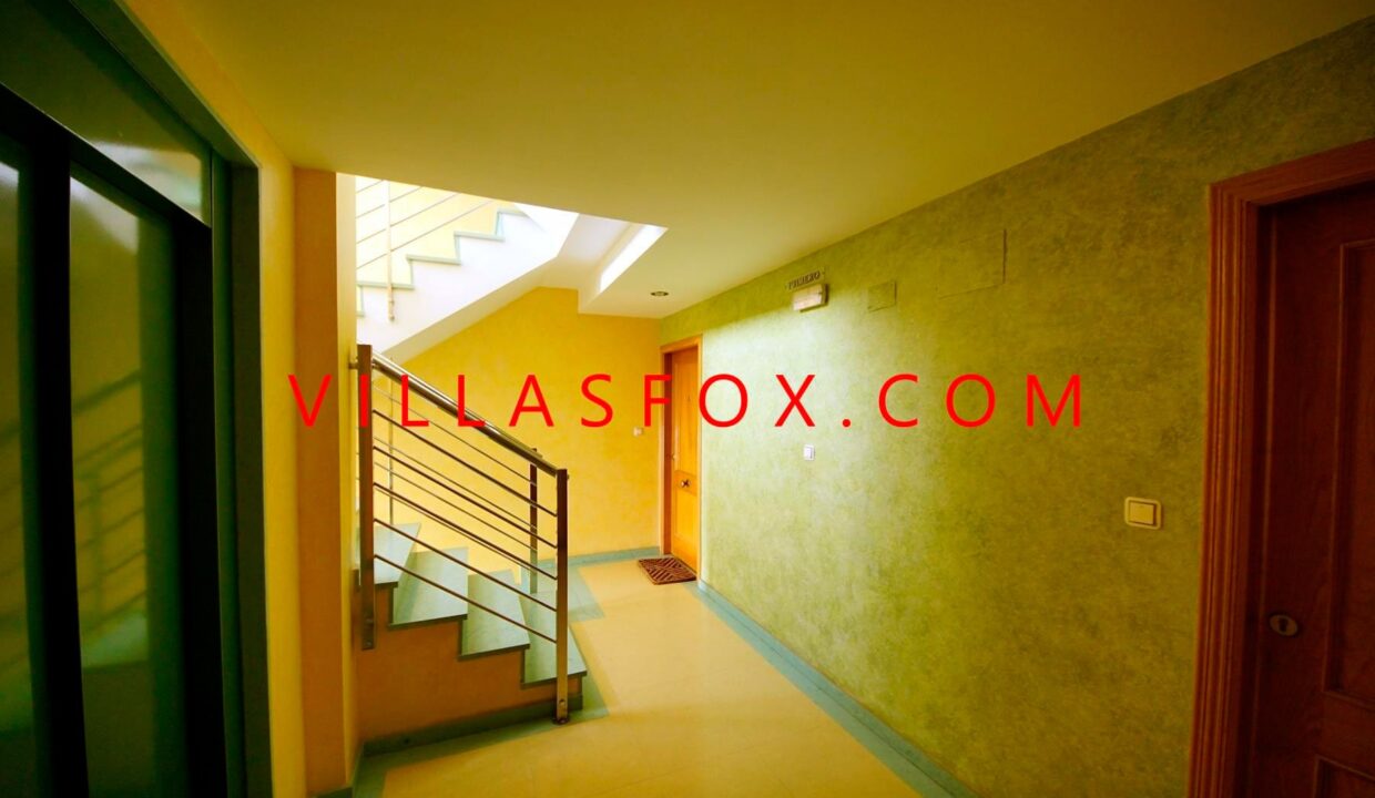 25_San_Miguel_de_Salinas_Apartment_in_Town_centre_by_Villas_Fox_best_estate_agents_61103b55543fa