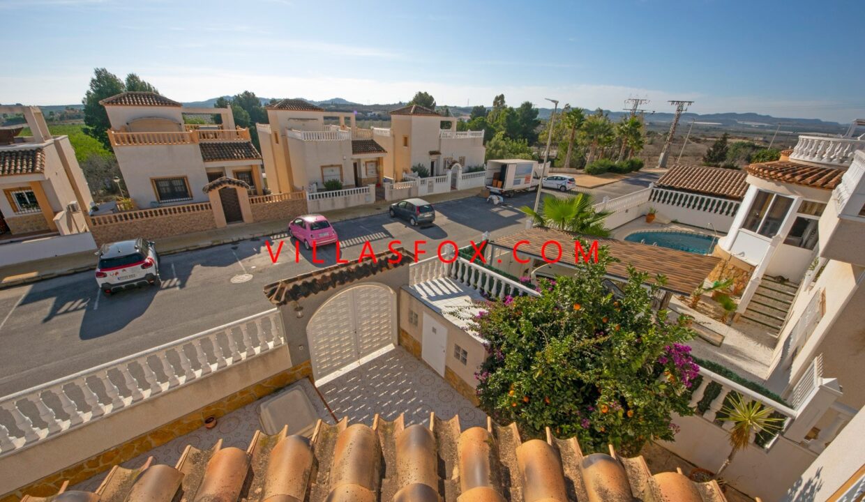 25_San_Miguel_de_Salinas_Detached_Villa_in_Lakeview_Mansions_by_Villas_Fox_best_estate_agents_610ff4d28e557