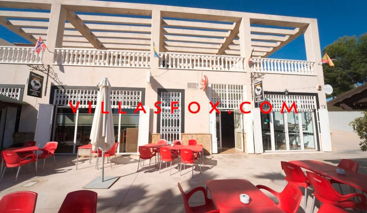 27_San_Miguel_de_Salinas_Detached_Villa_in_Lakeview_Mansions_by_Villas_Fox_best_estate_agents_610ff4d536828