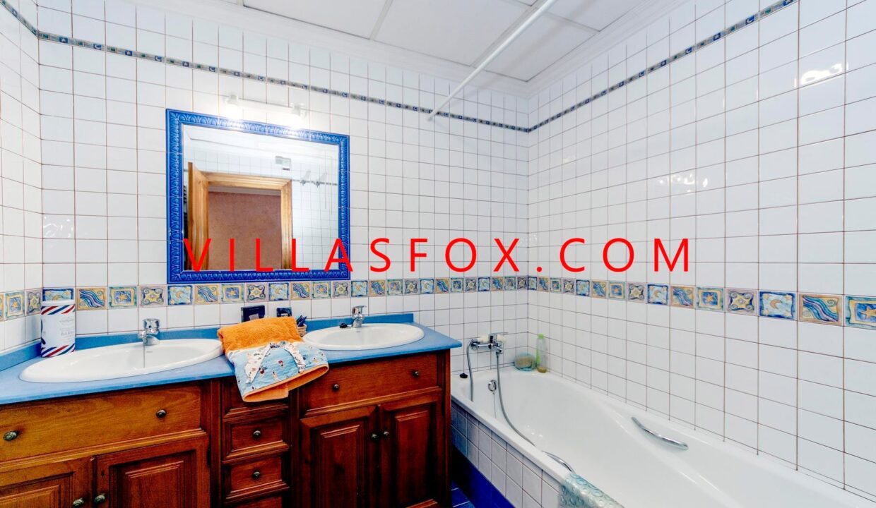 27_San_Miguel_de_Salinas_Townhouse_in_Town_centre_by_Villas_Fox_best_estate_agents_61102ec241d39