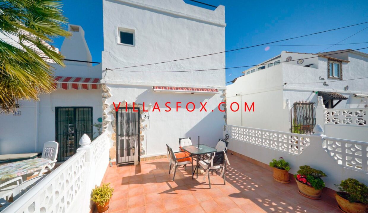 31_San_Miguel_de_Salinas_Townhouse_in_Balcn_de_la_Costa_Blanca_by_Villas_Fox_best_estate_agents_611288725ca50
