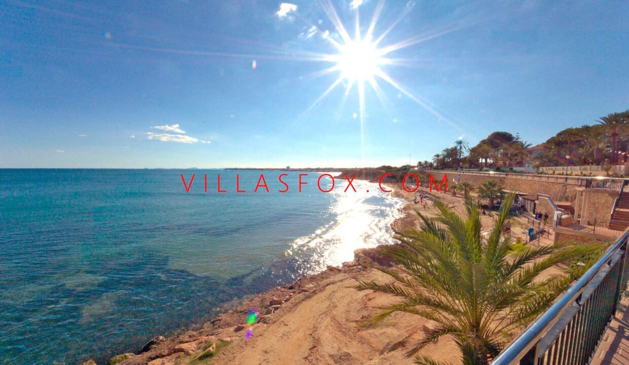32_San_Miguel_de_Salinas_Apartment_in_Town_centre_by_Villas_Fox_best_estate_agents_61102cf8ad14f