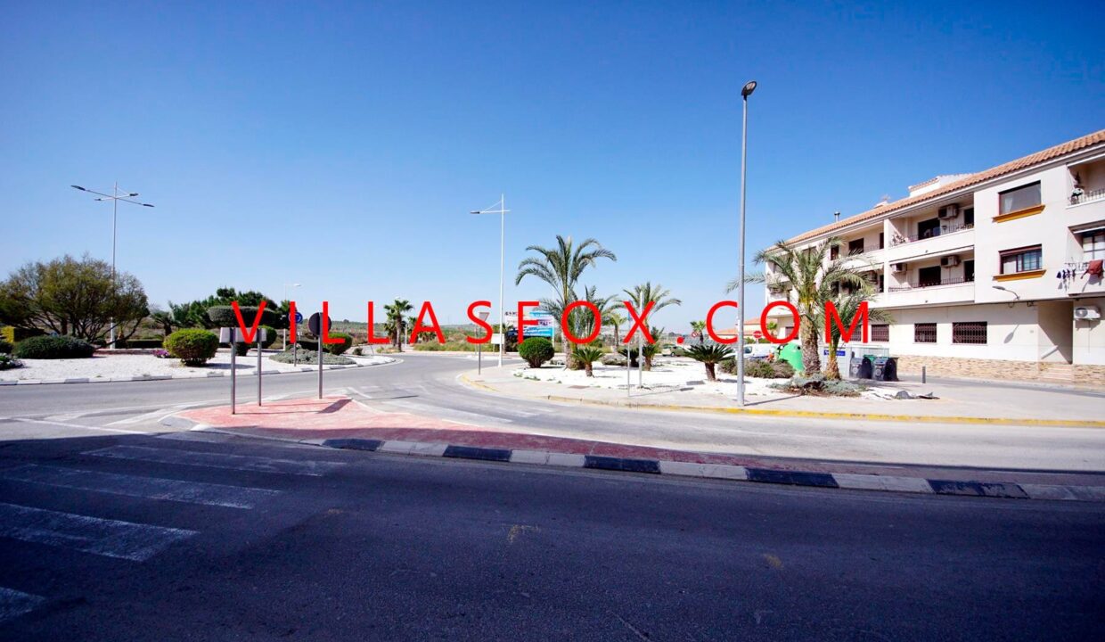 32_San_Miguel_de_Salinas_Apartment_in_Town_centre_by_Villas_Fox_best_estate_agents_61103b56b5b9c