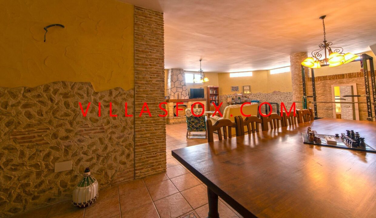 47_San_Miguel_de_Salinas_Townhouse_in_Town_centre_by_Villas_Fox_best_estate_agents_61102ec687f59