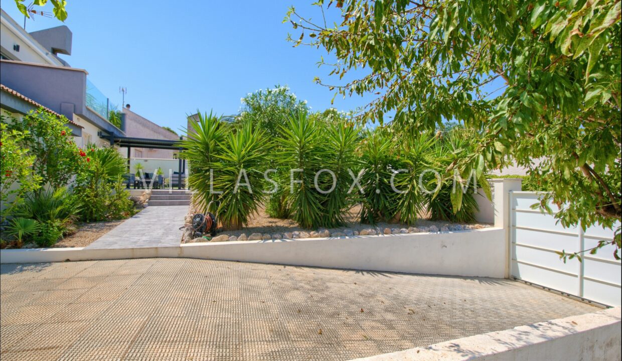 765_las_comunicaciones_villa_for_sale_san_miguel_de_salinas-03