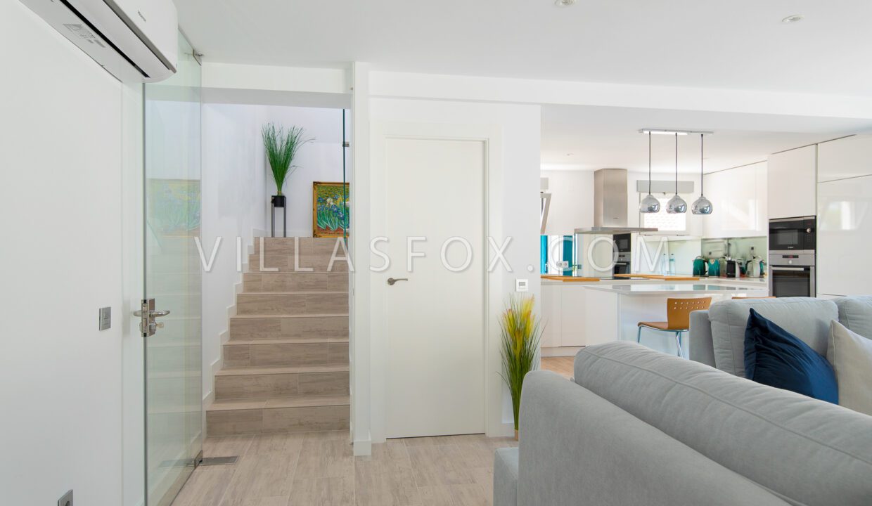 765_los_carteros_las_comunicaciones_san_miguel_de_salinas_modern_luxury_villa_for_sale-11