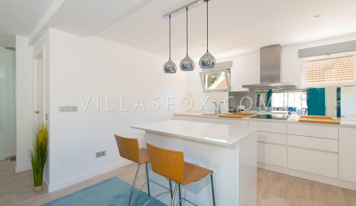 765_los_carteros_las_comunicaciones_san_miguel_de_salinas_modern_luxury_villa_for_sale-15