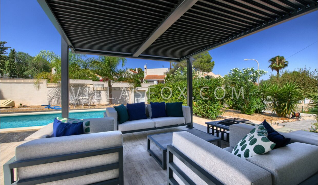 765_villasmaria_luxury_villa_with_pool_for_sale_las_comunicaciones_san_miguel_de_salinas-24