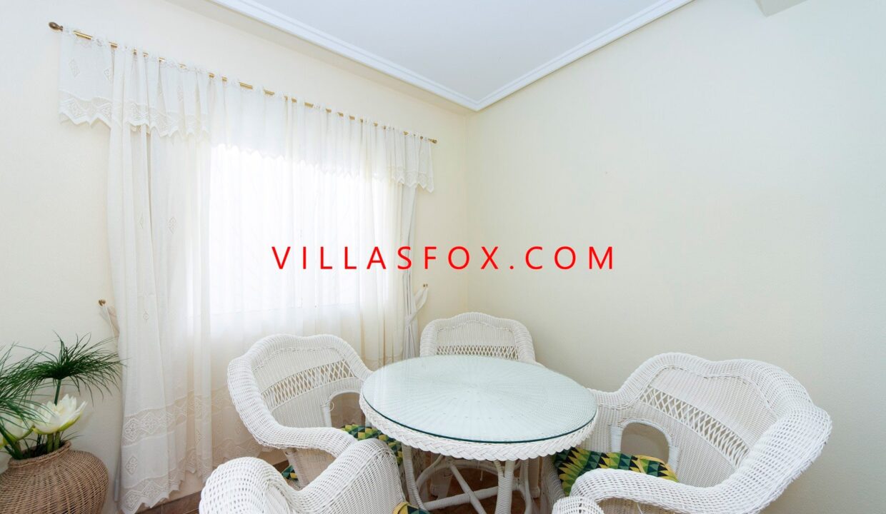 7_San_Miguel_de_Salinas_Detached_Villa_in_Lakeview_Mansions_by_Villas_Fox_best_estate_agents_610ff4b843a28