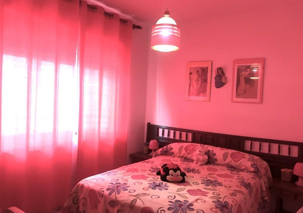 8180813709_20