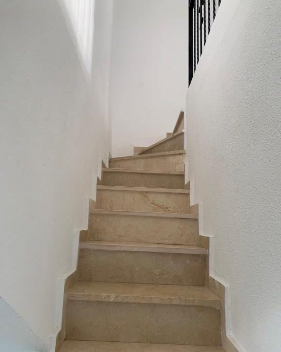 818081916700_41