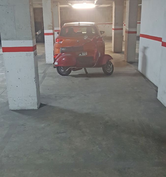 8193811673_4